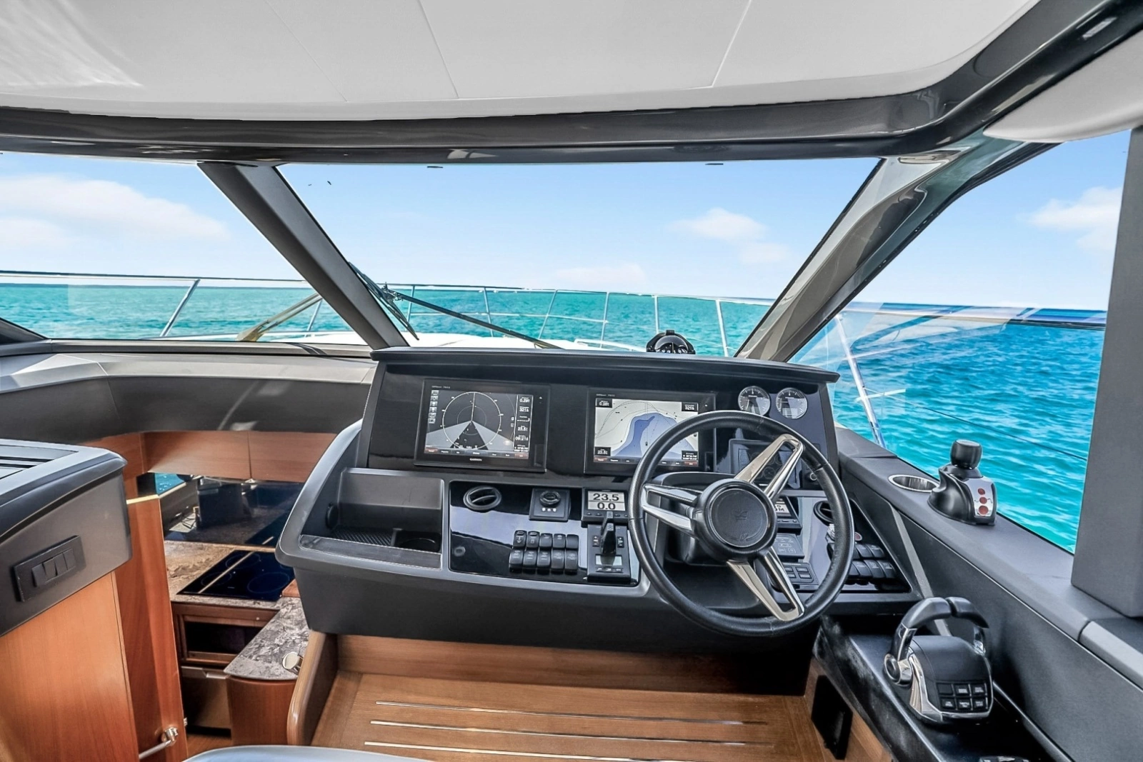 2016 Princess V58-HAPPY HOUR- Helm