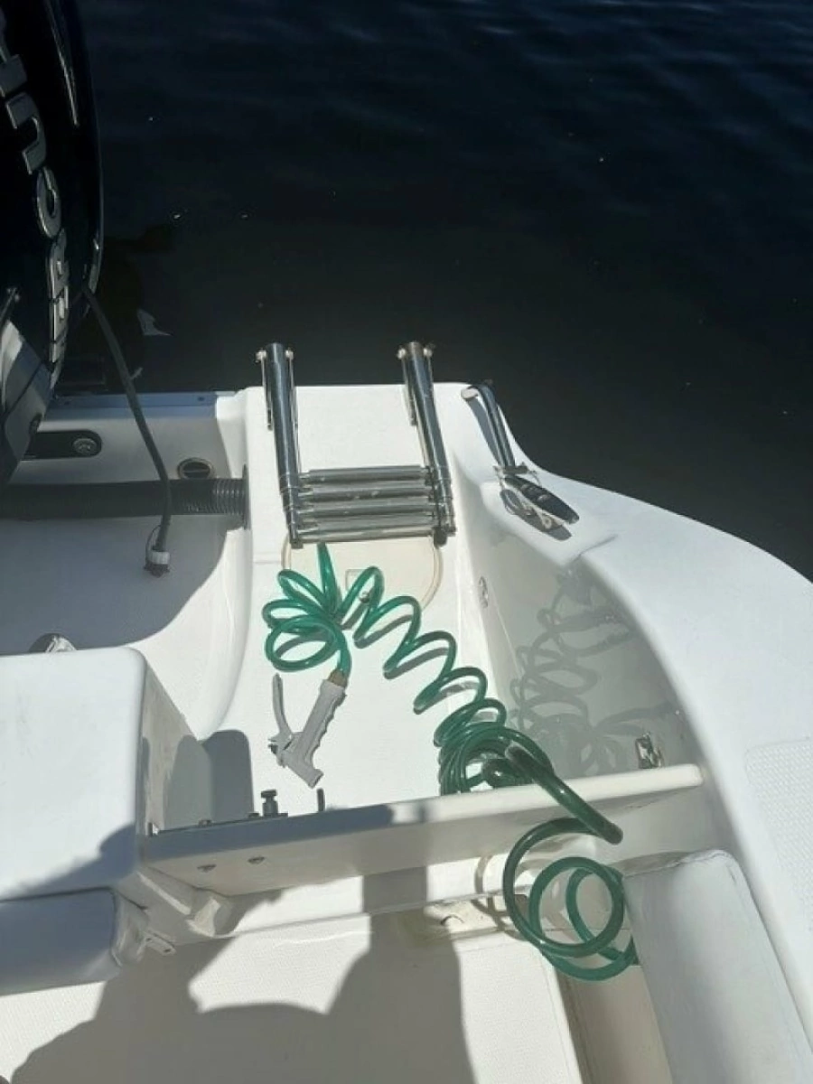2018 Mako 284