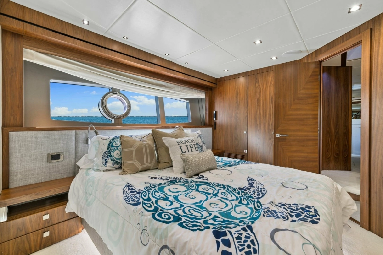 2018 Sunseeker 95 Motoryacht