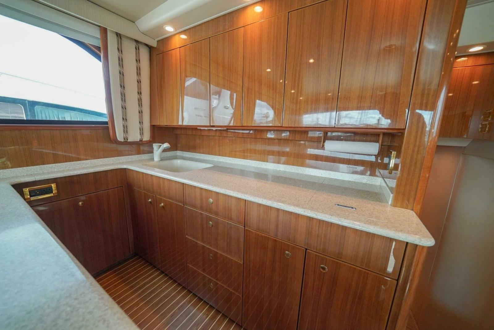 2007 Viking 45 Convertible Bad Habits