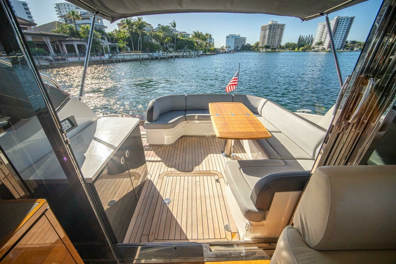 2016 Princess V48