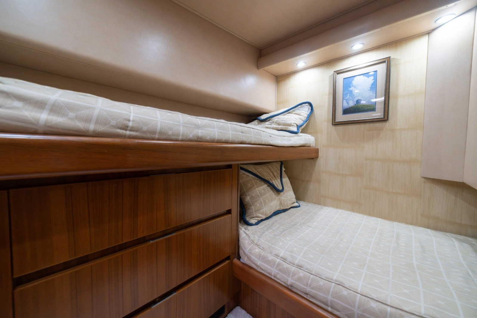 2012 Viking 60 Convertible photo 60