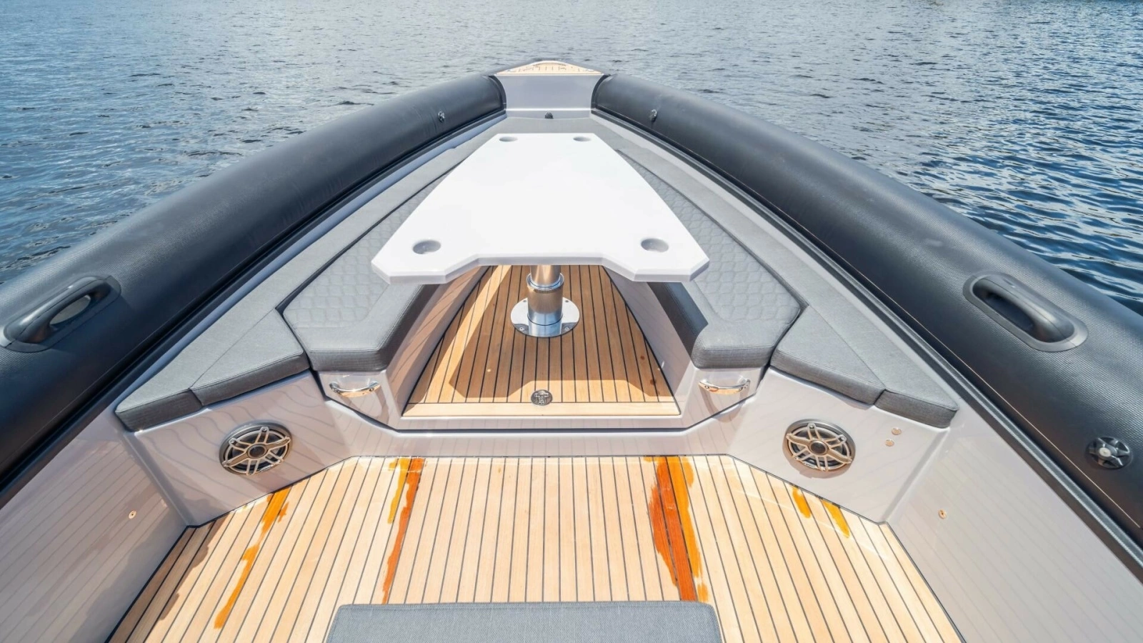 2025 38 Skipper NC Center Console