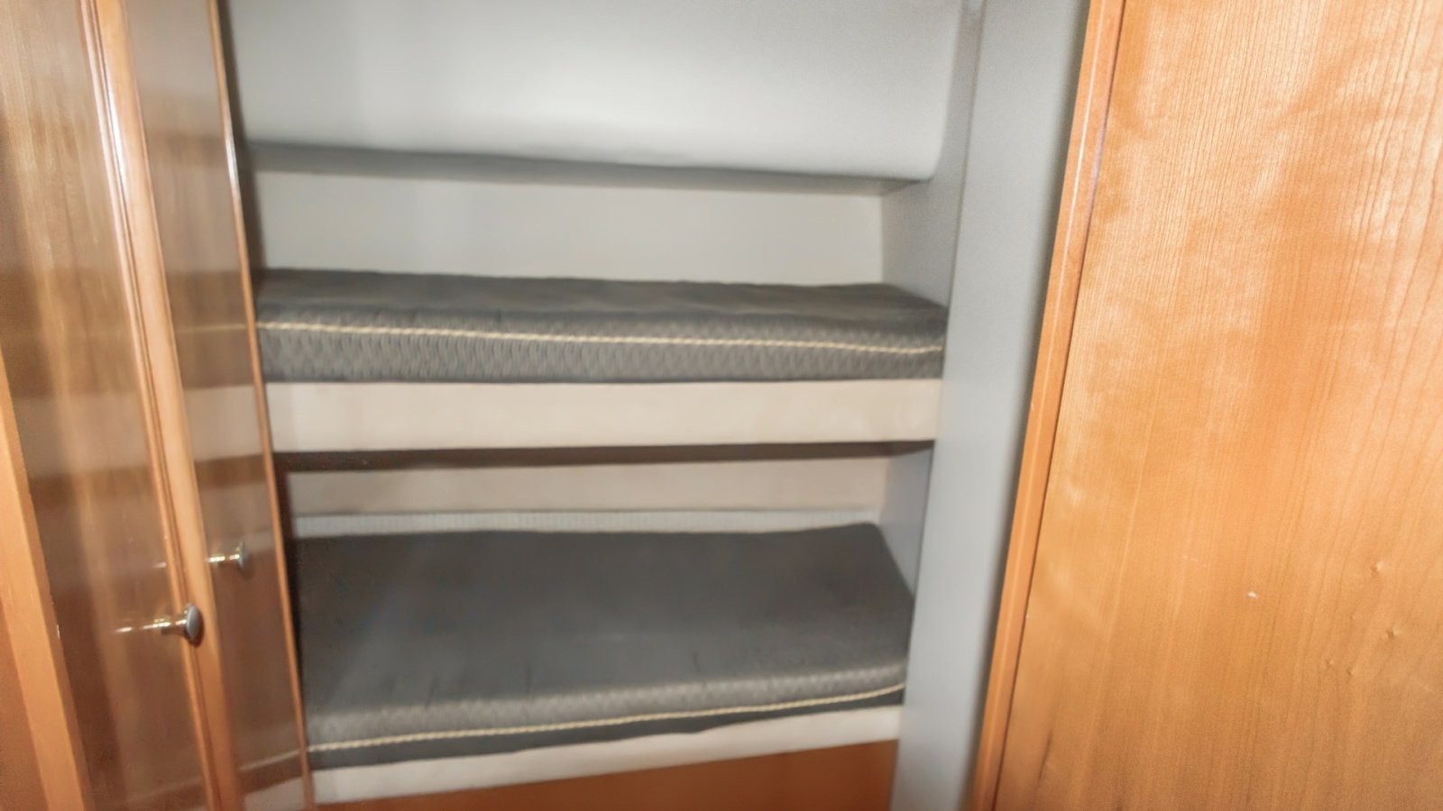 Compact Bunk Cabin Area