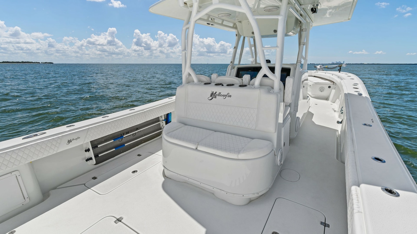 Center Console Helm with Seating