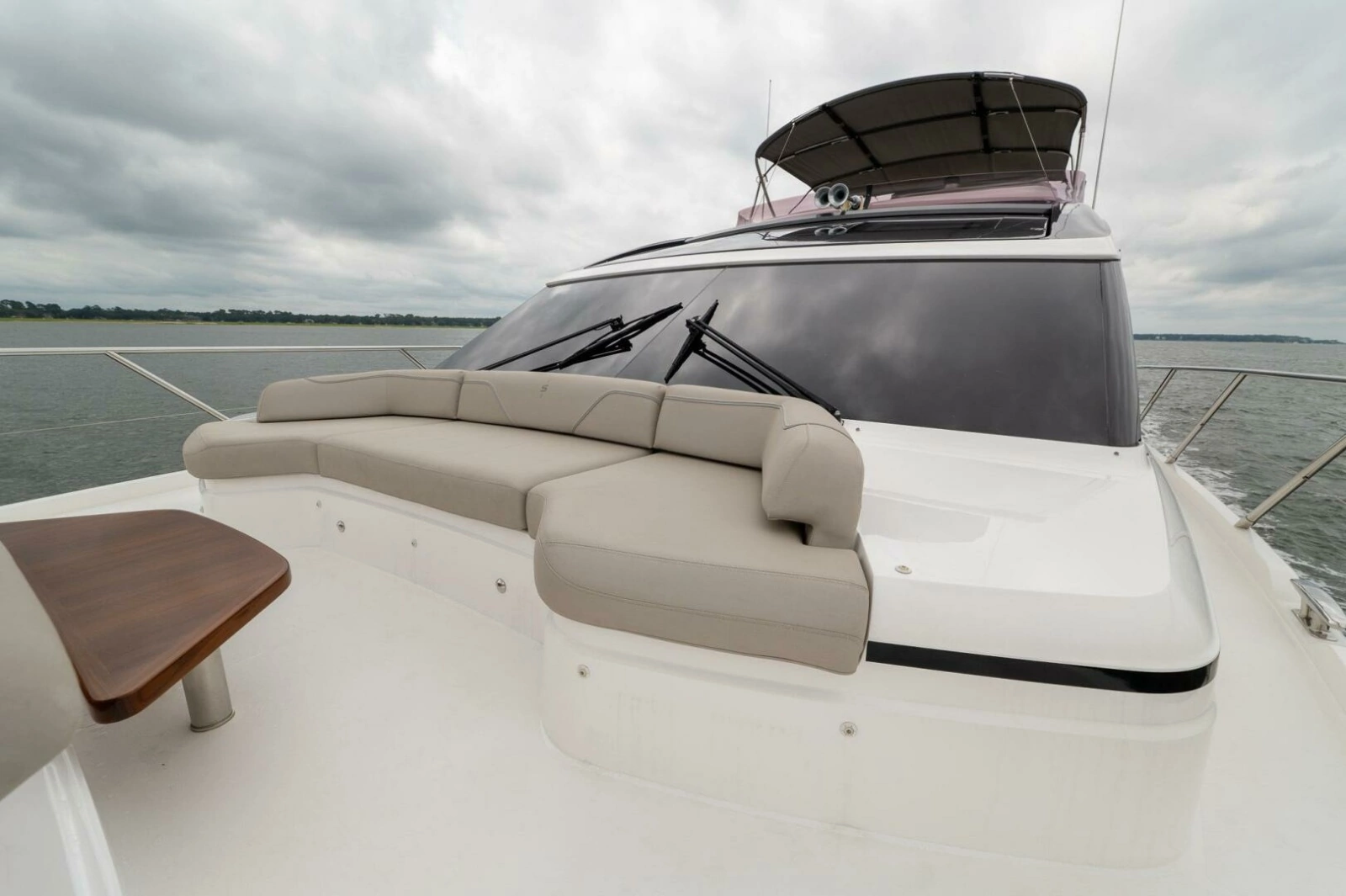 Princess 62 - Regent - Bow