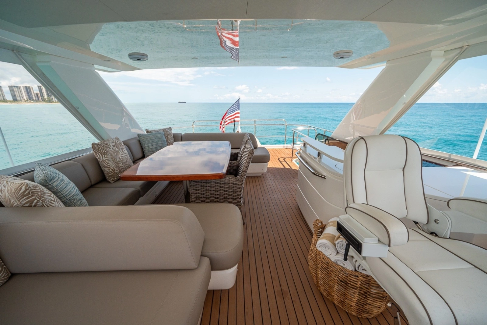 2017 Princess 68 Flybridge