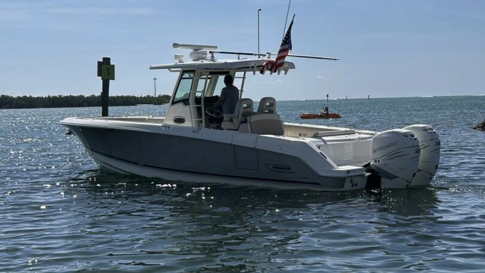 2017 33 Boston Whaler 330 Outrage Port Aft Profile (1)