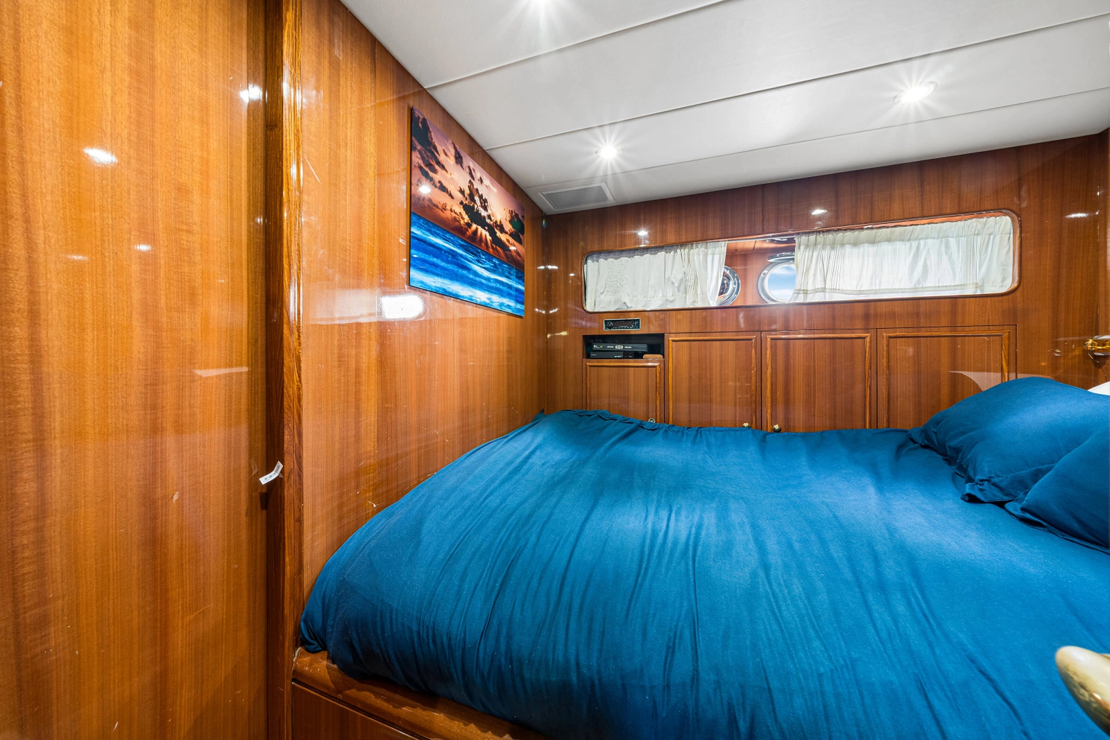 2006 Horizon 82 Skylounge