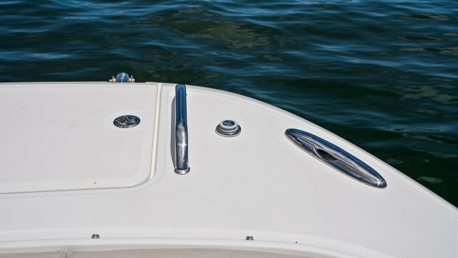 Bow Deck with Cleat and Hatch