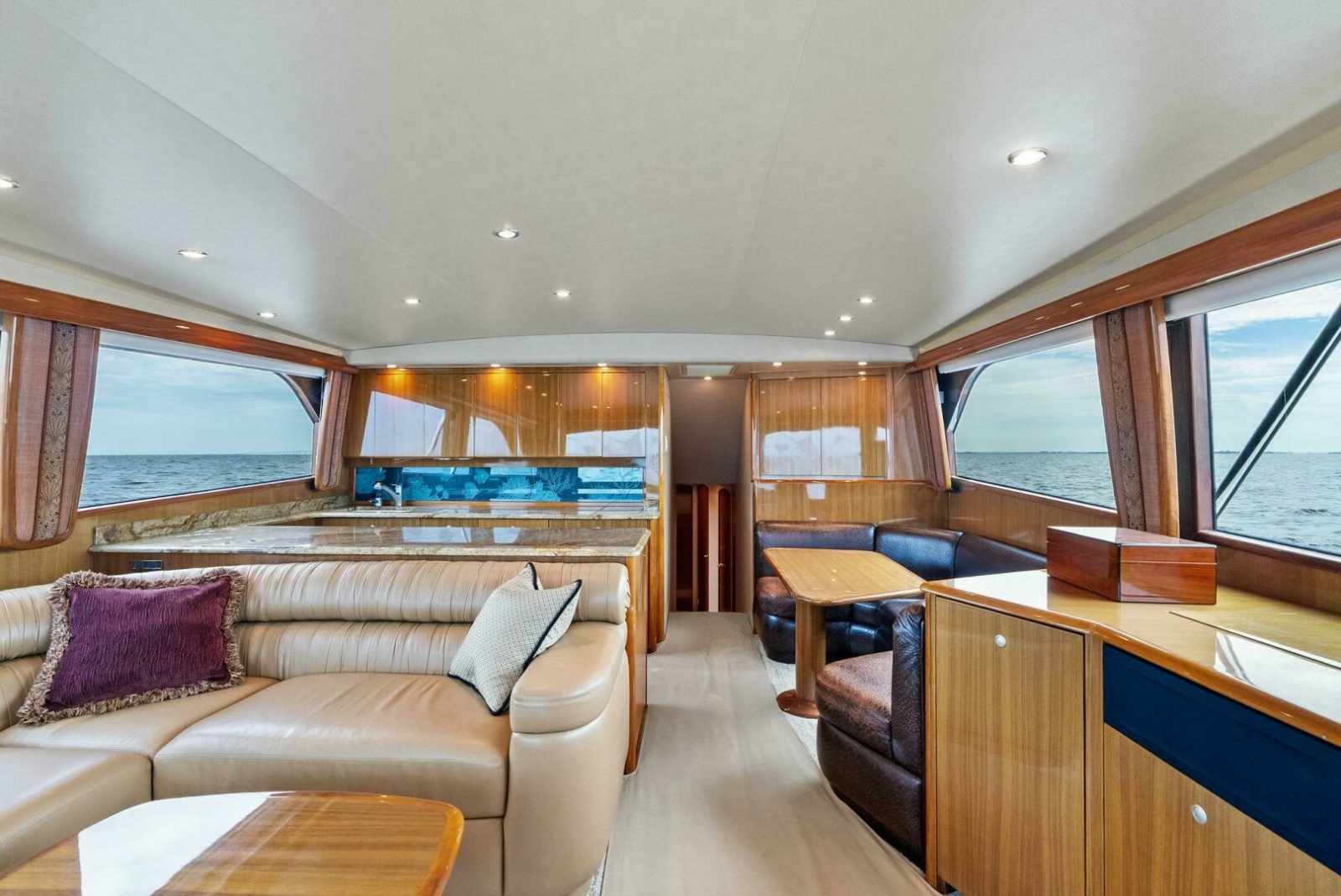 61' 2006 Viking 61 Convertible