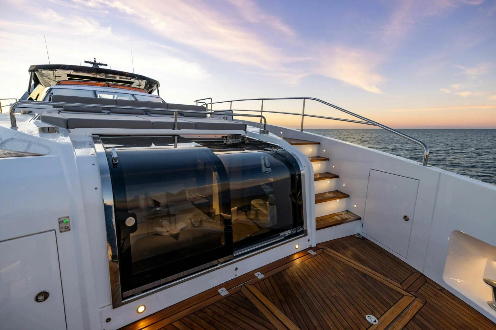 100 YACHT 100ft Sunseeker Yacht For Sale