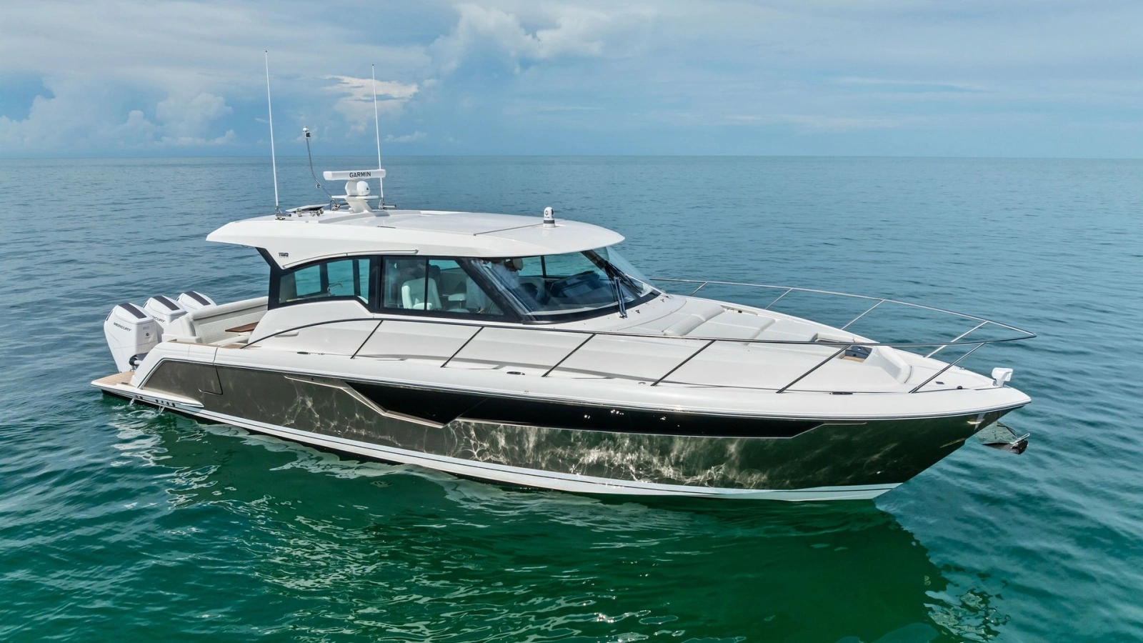 Starboard View of Tiara 48LE