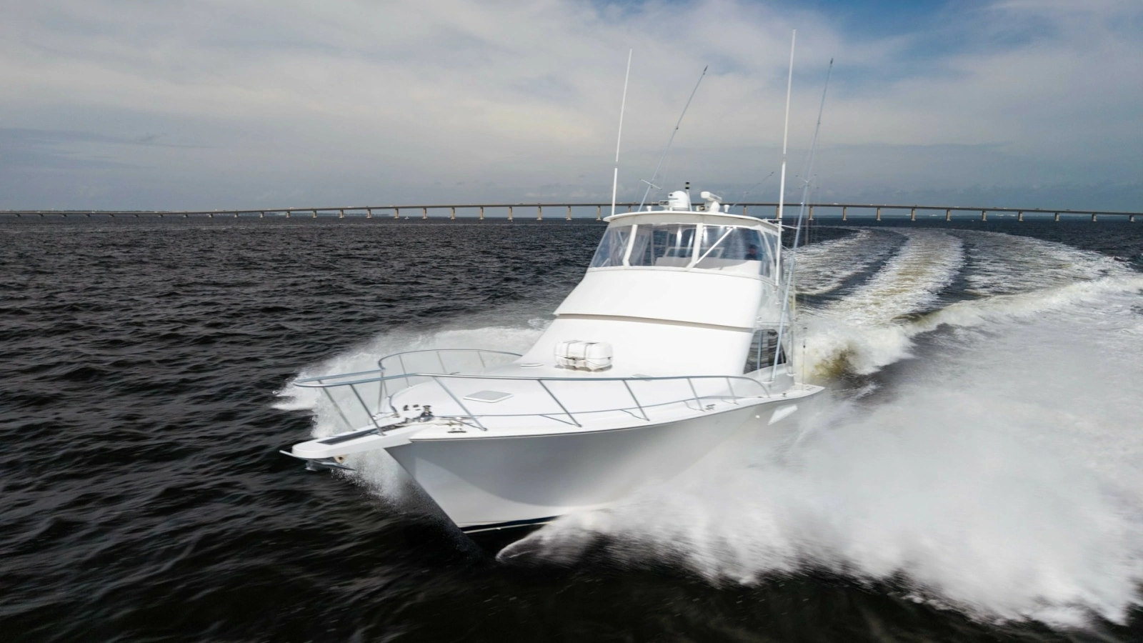 Dynamic Bow View in Motion