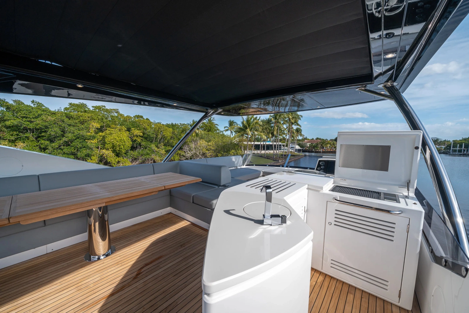 76 YACHT 76ft Sunseeker Yacht For Sale