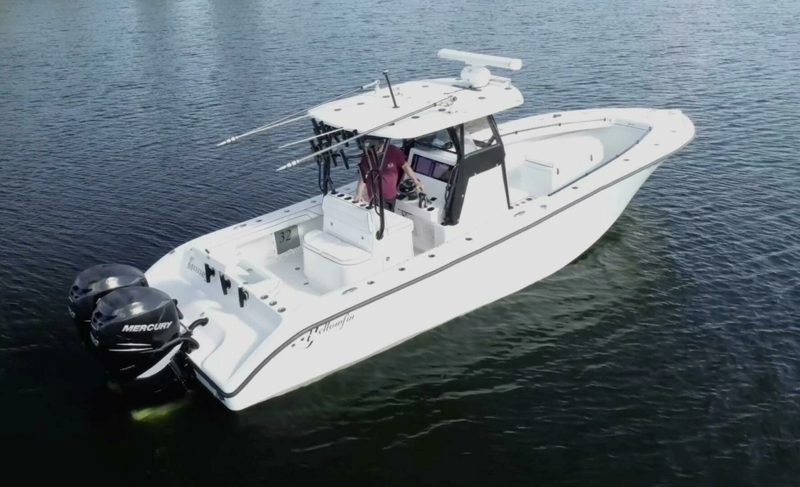 2017 Yellowfin 32 Center Console - Profile