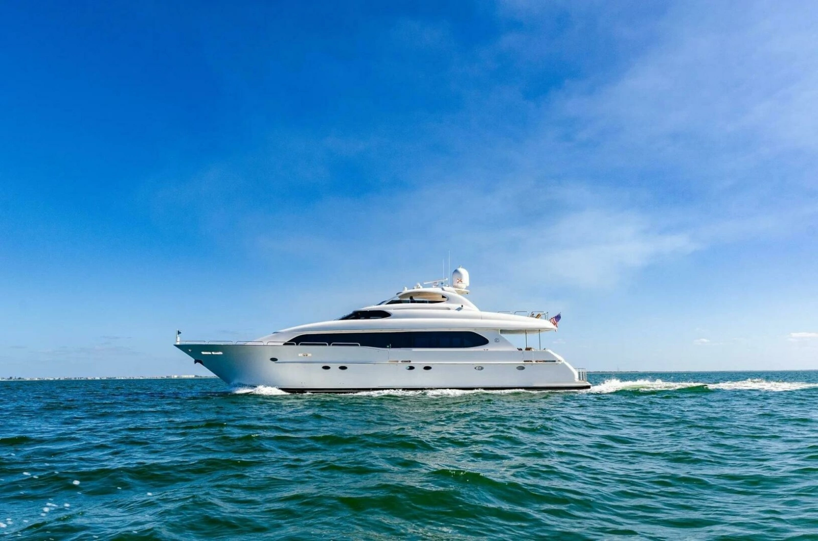 Serendipity 94ft Lazzara Yachts Yacht For Sale