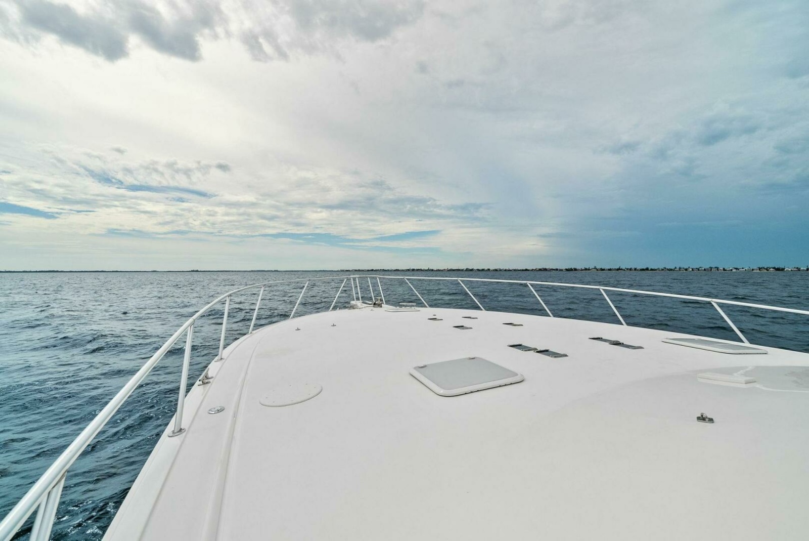 61' 2006 Viking 61 Convertible