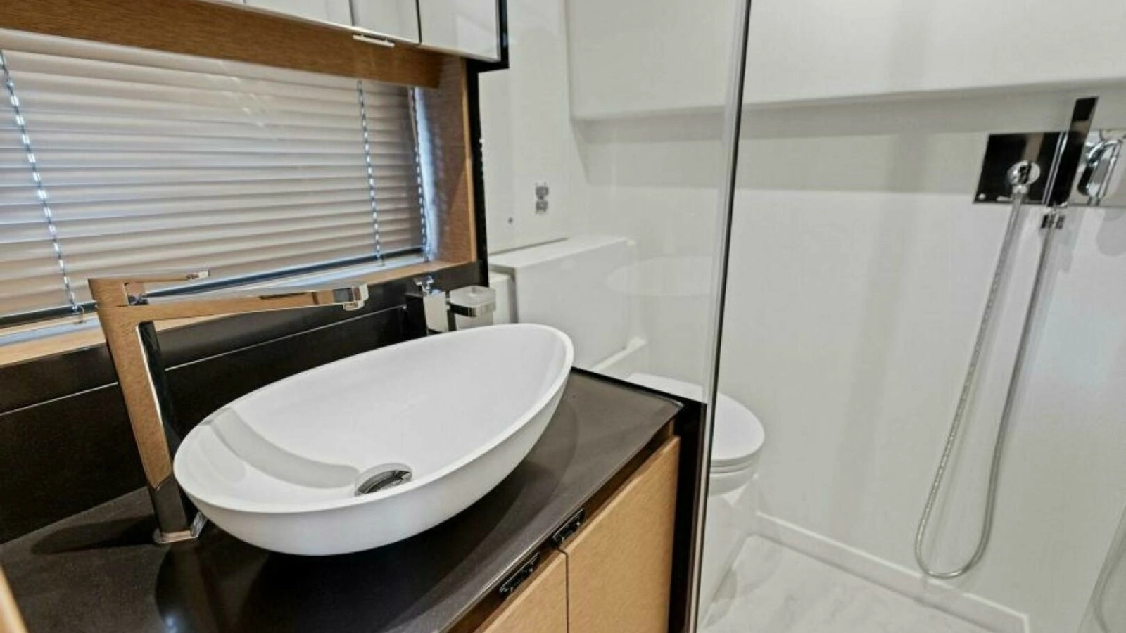 2025 Prestige 460 Flybridge - Sistership