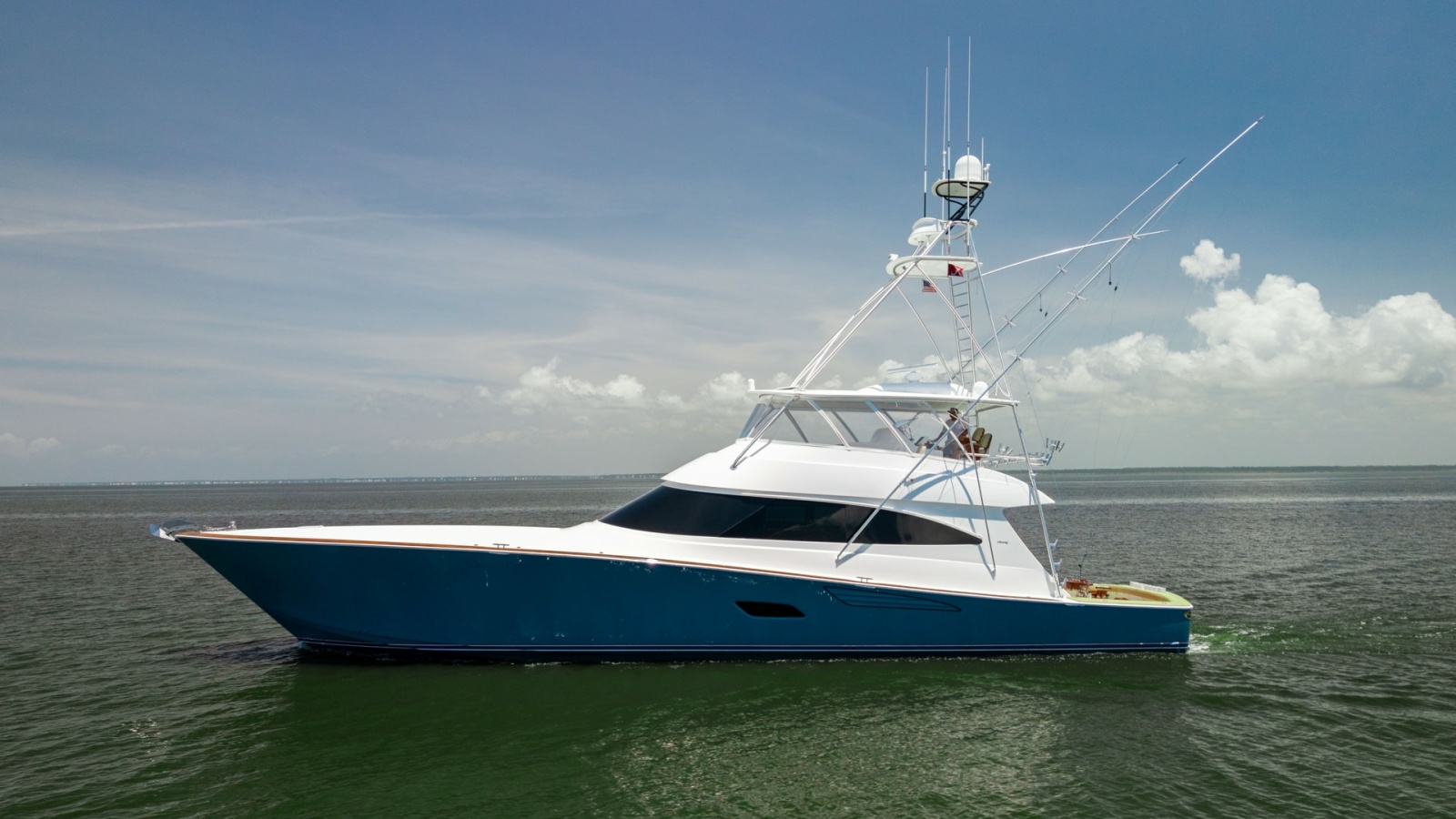 80' 2016 Viking 80 Convertible