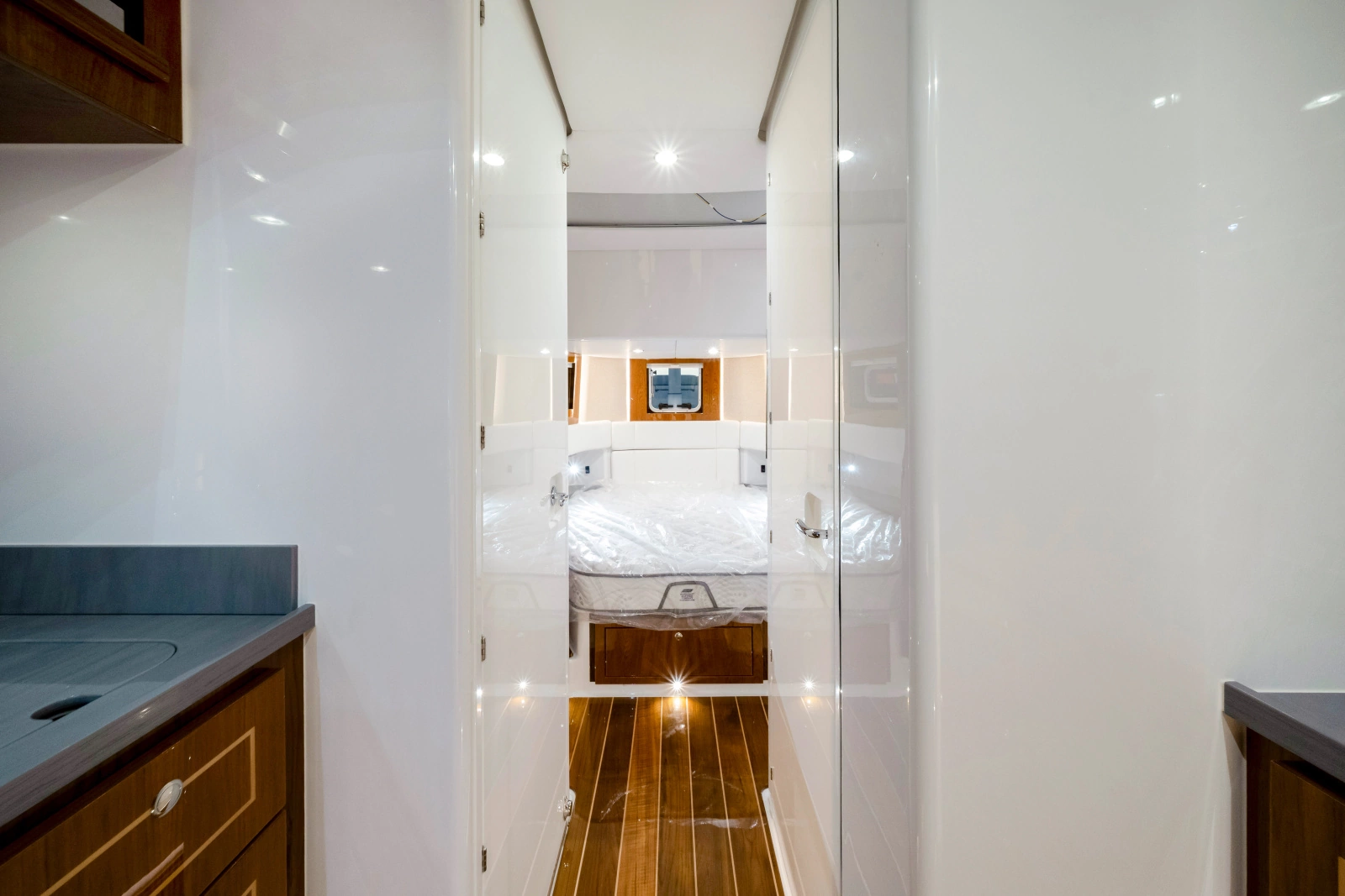 56ft HCB Yacht For Sale