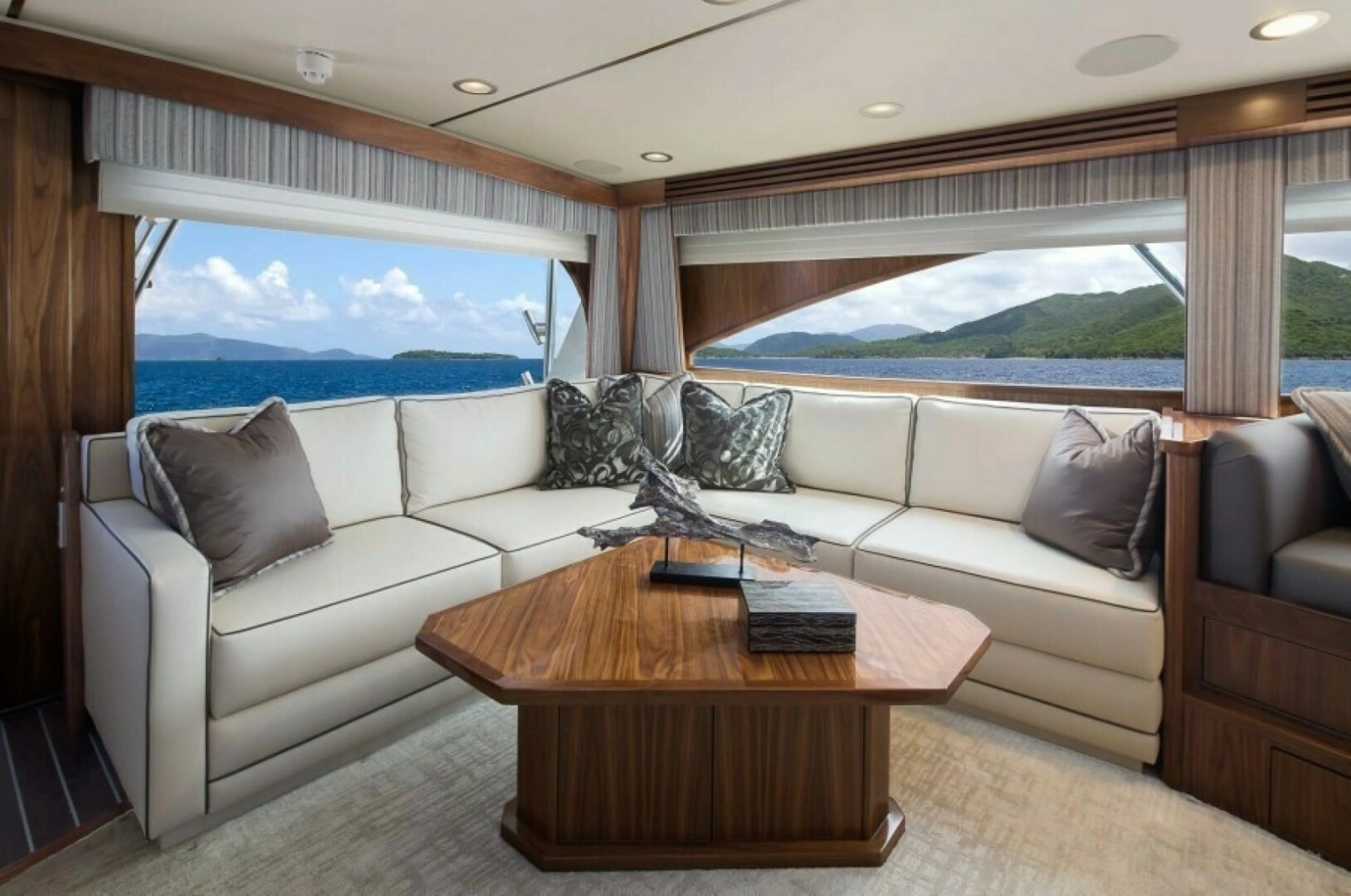 New  68 Viking Yacht Convertible Salon