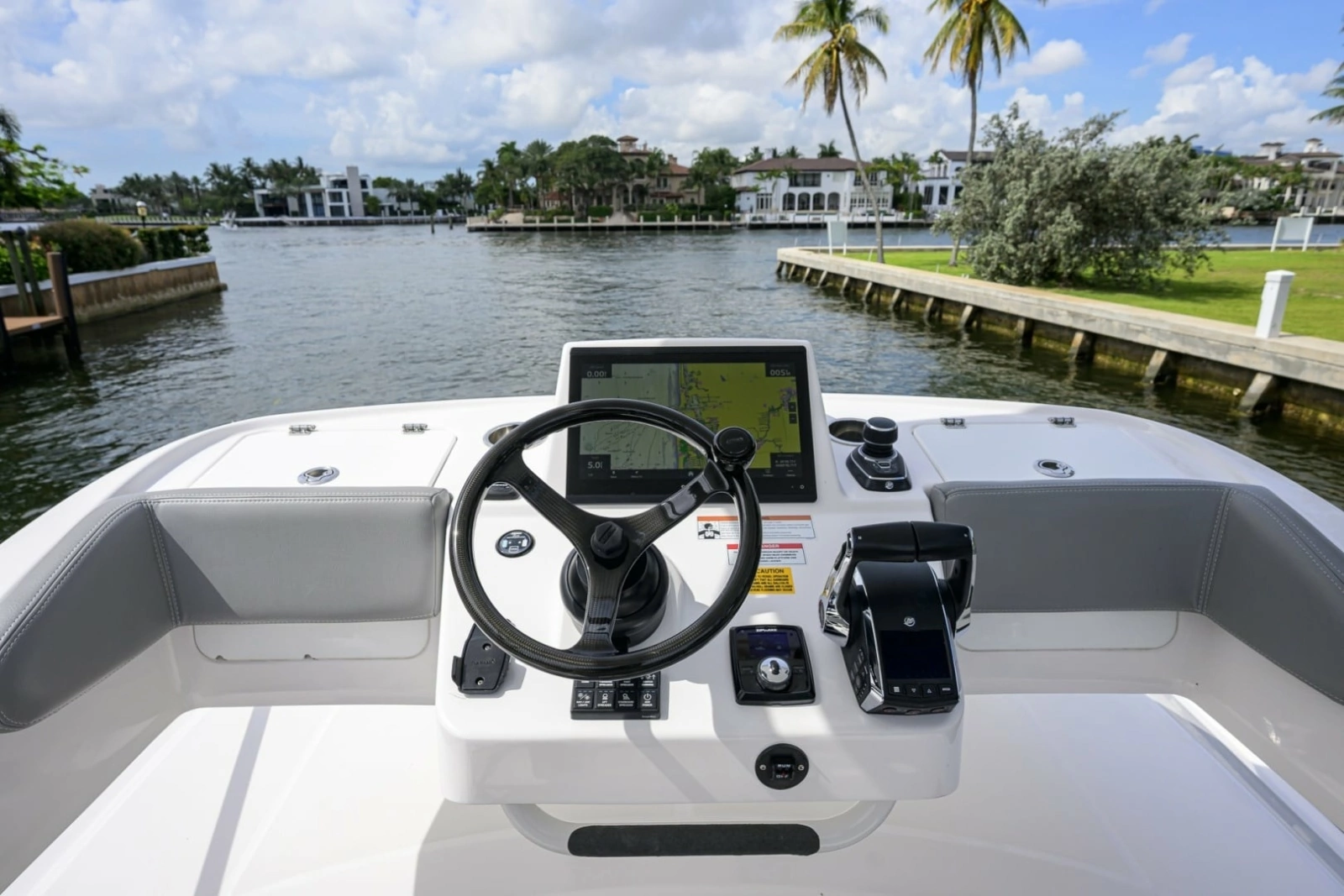 Everglades 45 GALLANT LADY - Tower Station