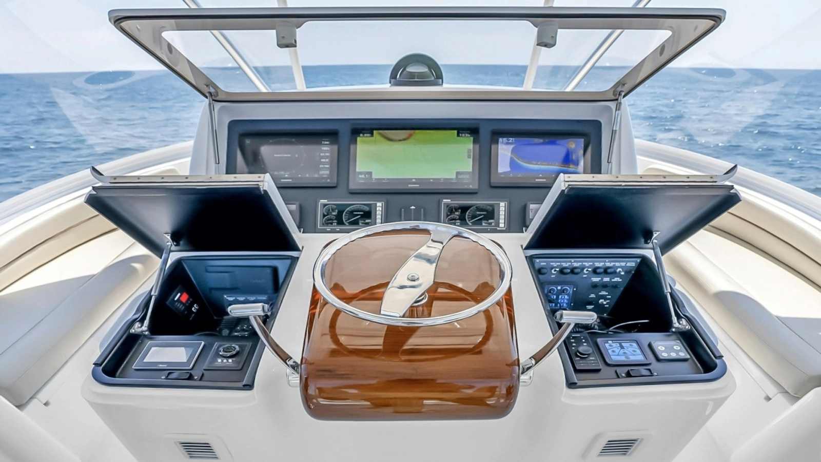 Flybridge Helm Station