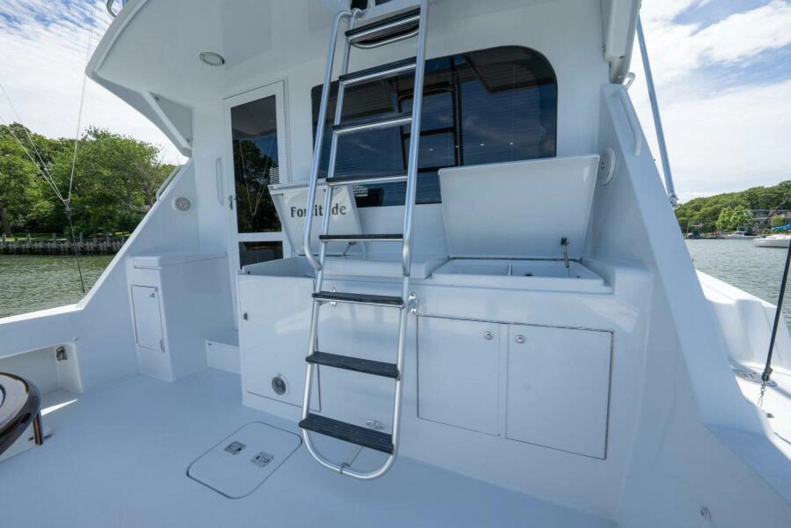 2001 Hatteras Convertible 50