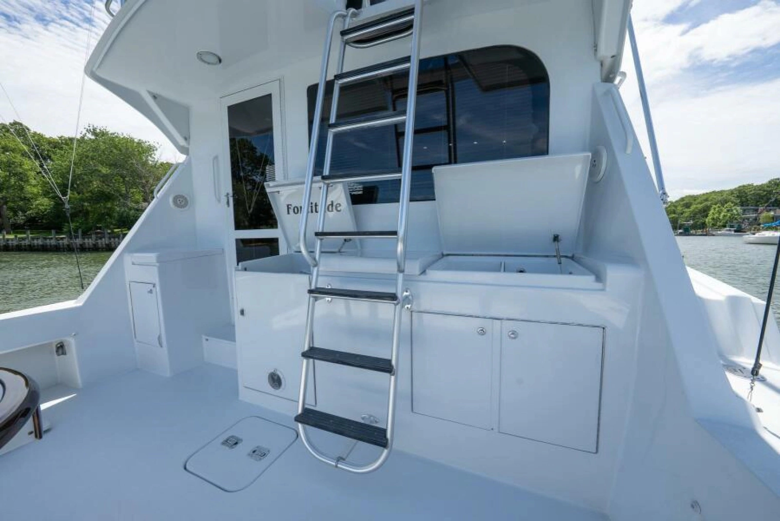 2001 Hatteras Convertible 50