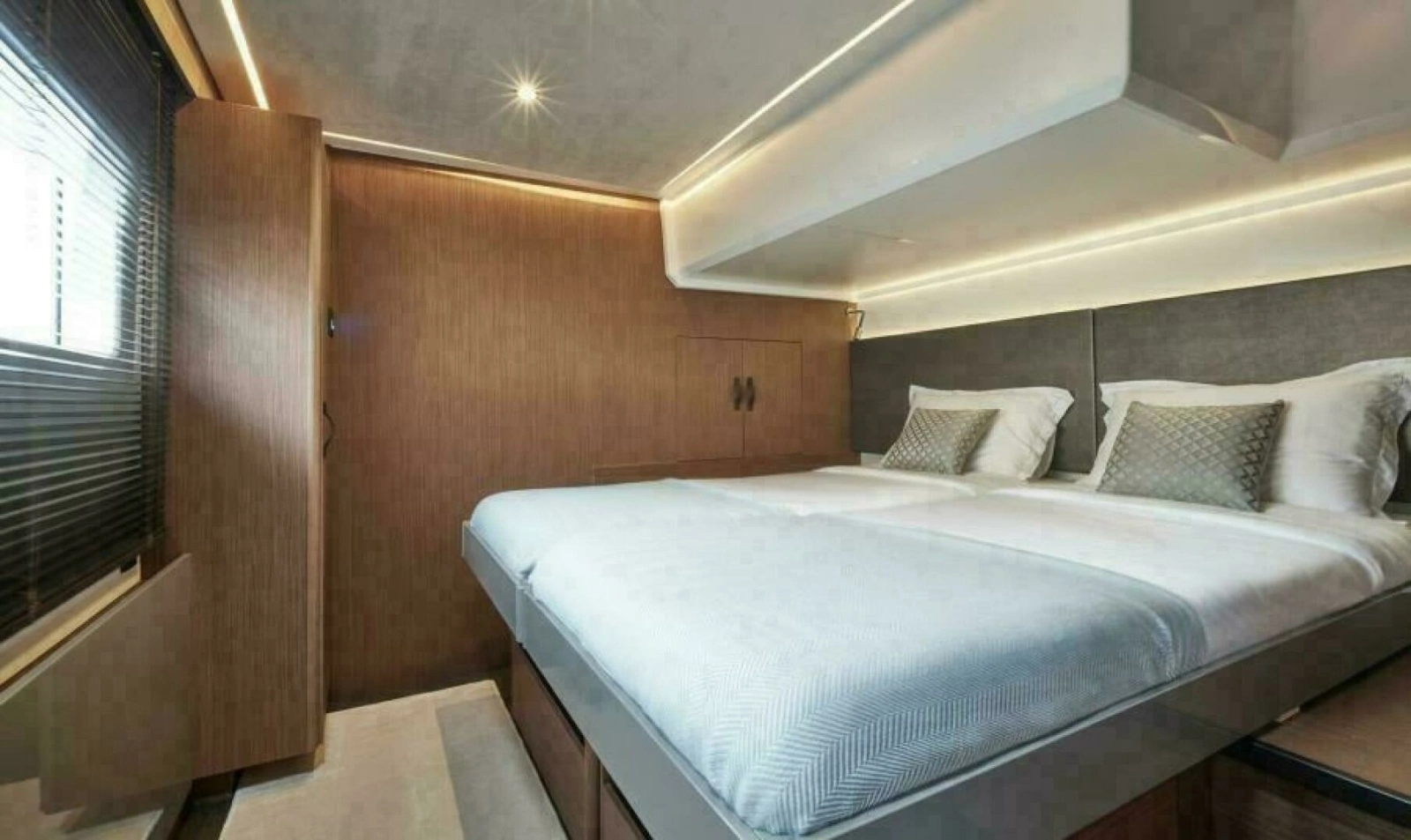 Prestige M48 Guest Stateroom