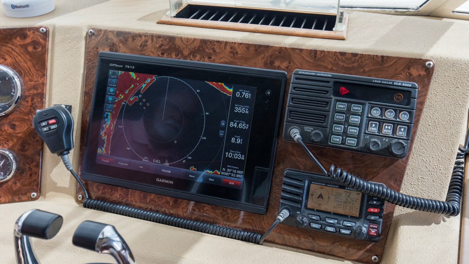 2007 Meridian 490 SE Pilothouse Trust Electronics