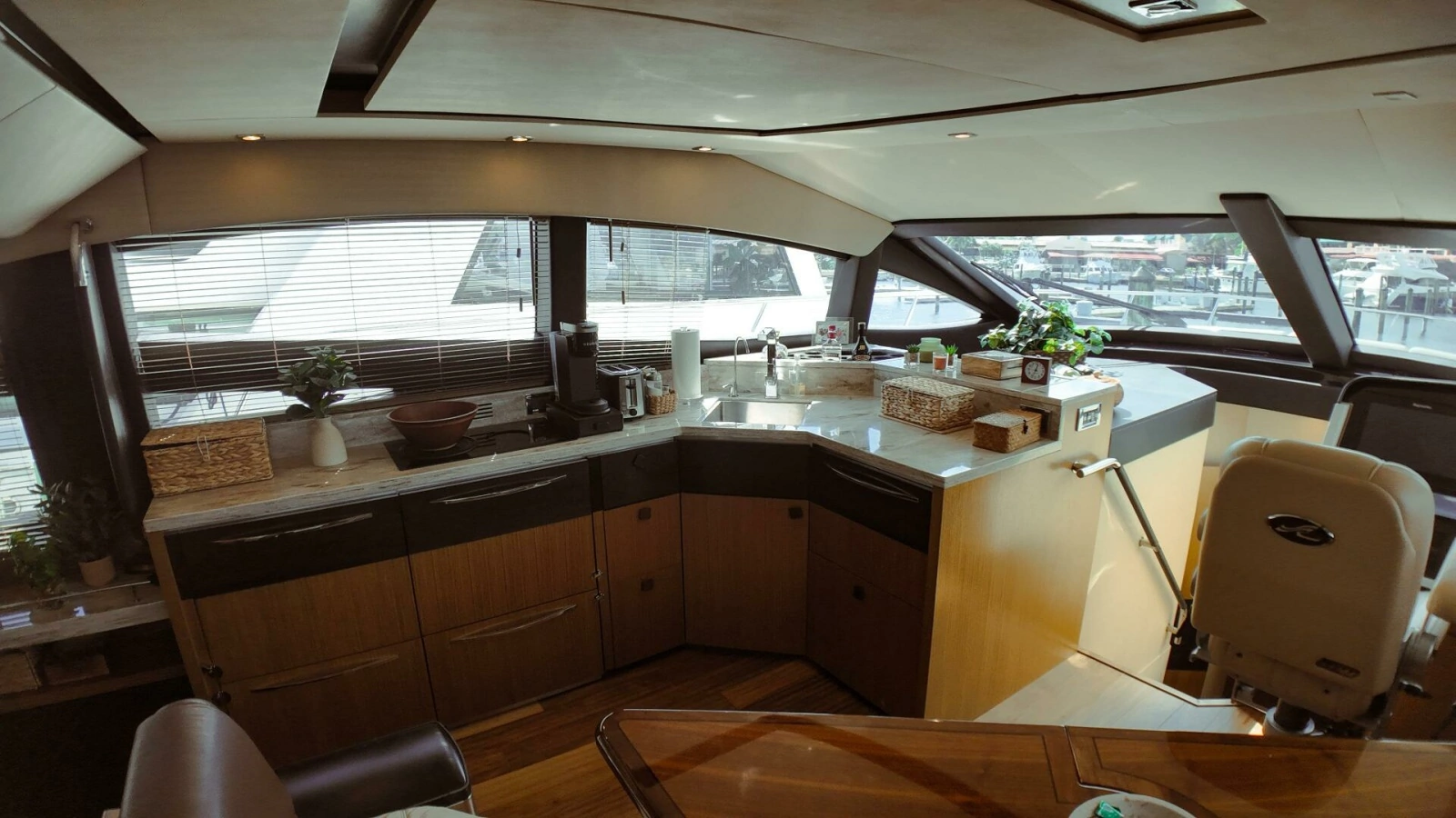 2016 Sea Ray L590 Fly