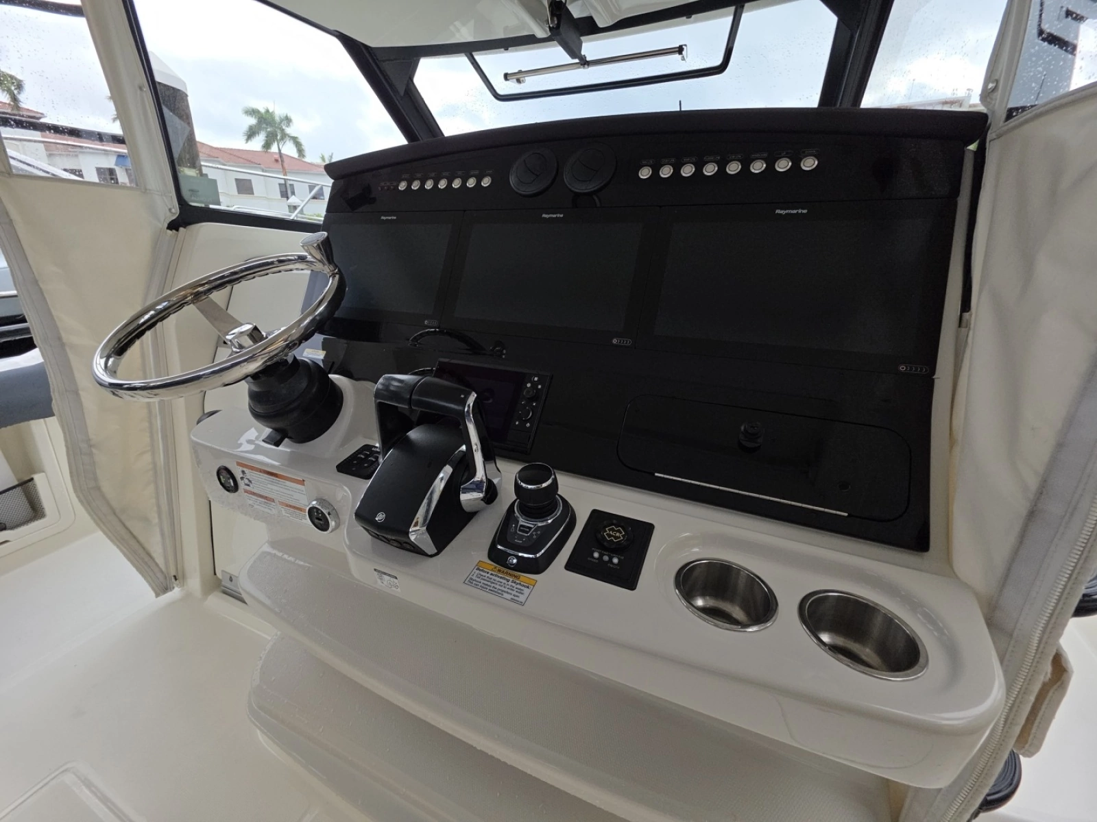 2021 Boston Whaler 420 Outrage BFT-Profile