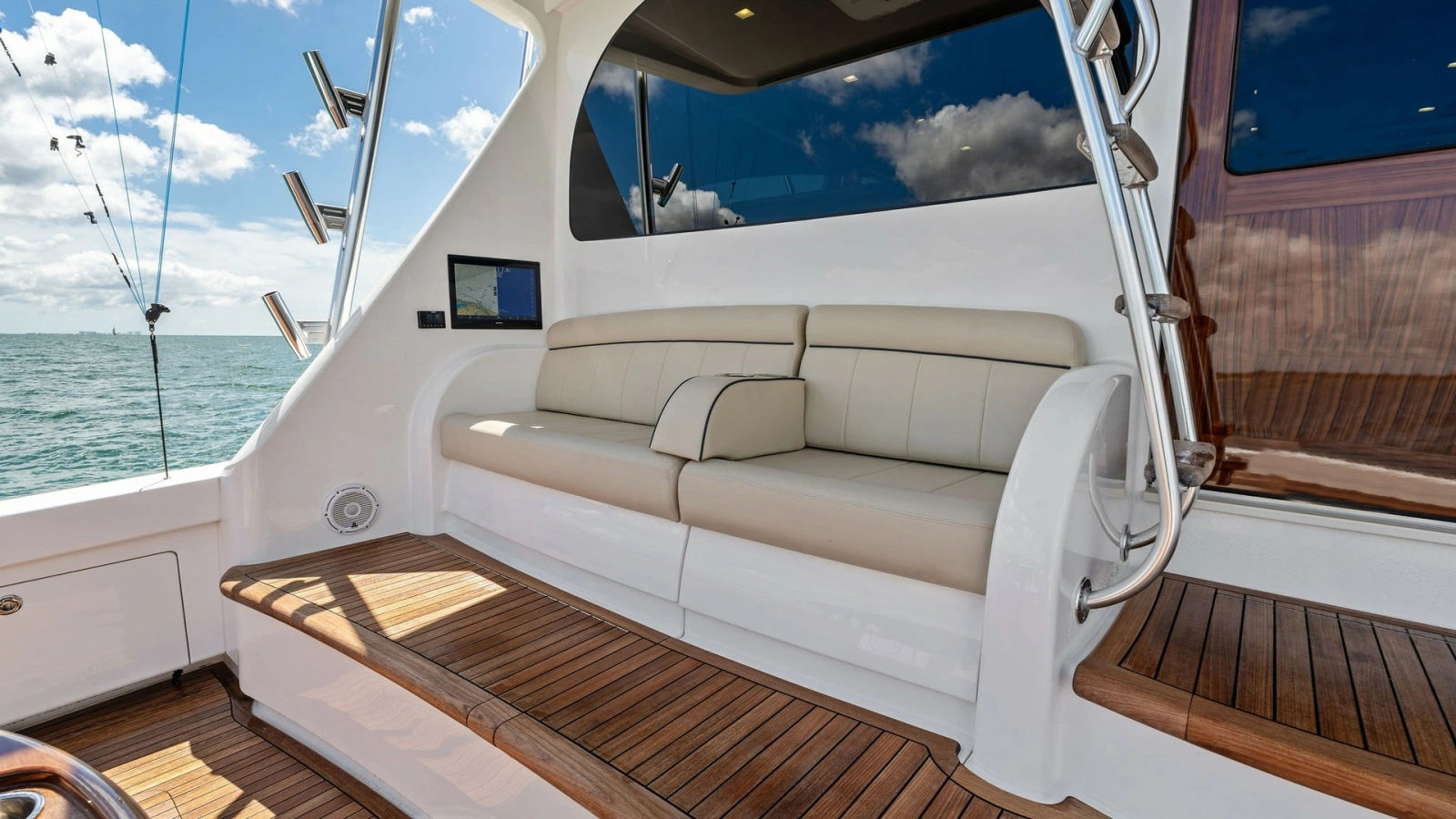 Aft Deck Seating Area