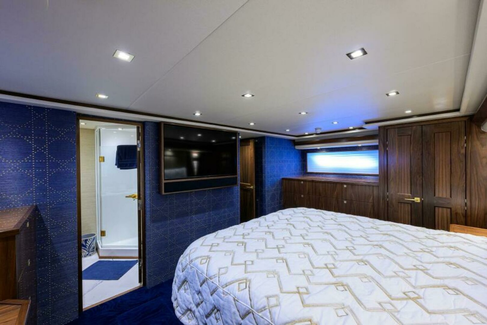 Viking 80 - KEMOSABE - Master Stateroom