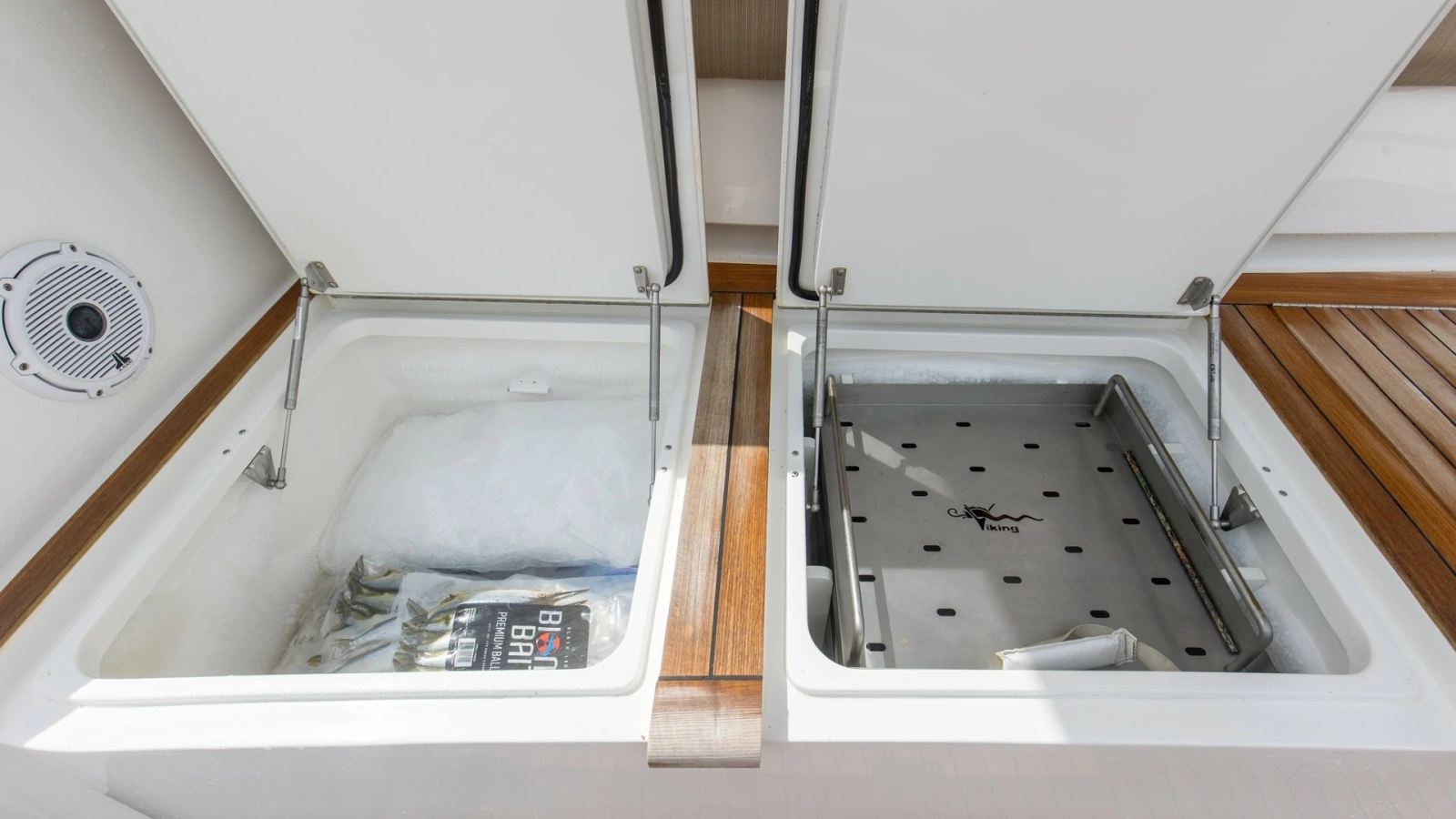 2017 72 Viking Enclosed Bridge Share-E Rear Deck (11)