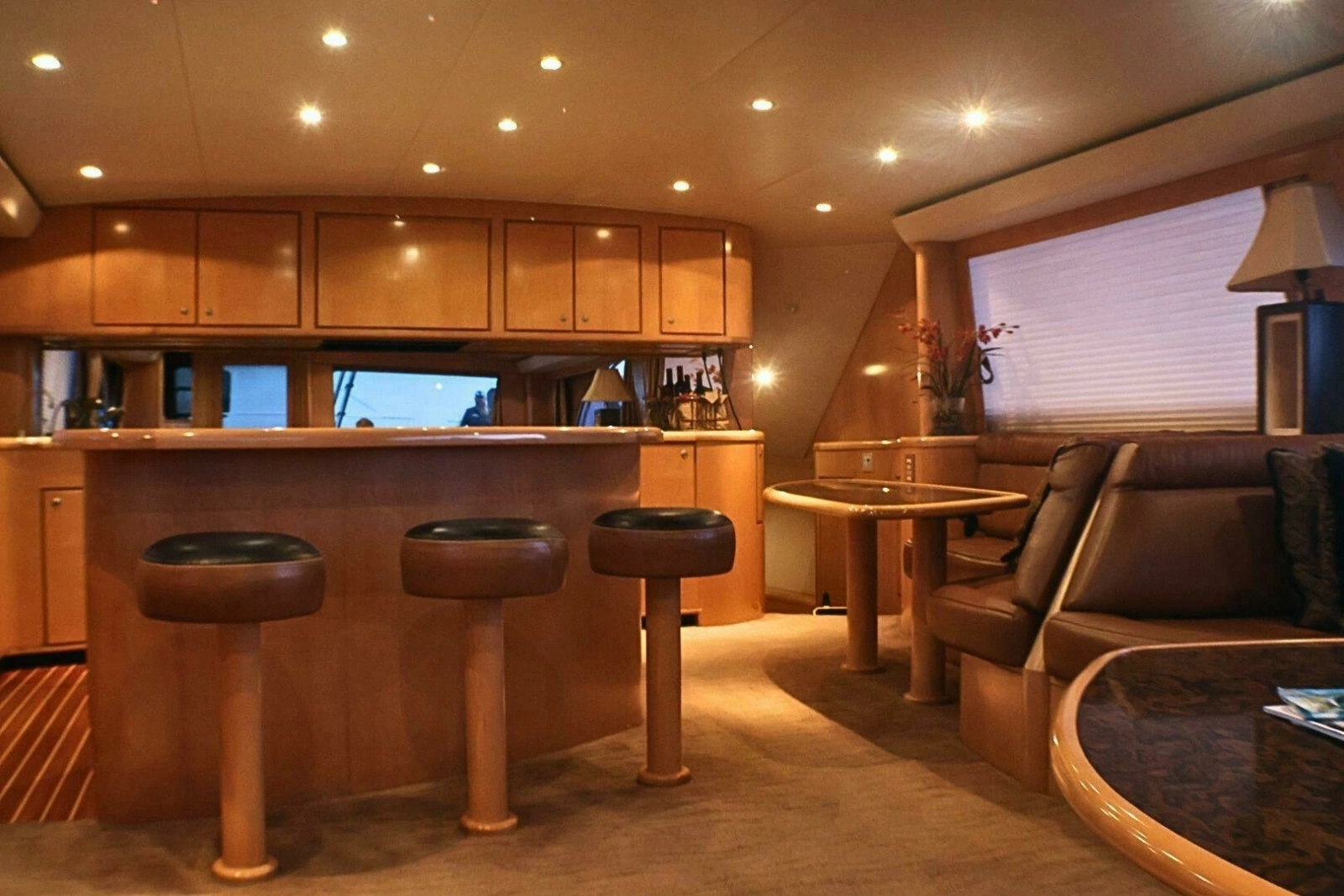 2001 Donzi 73' Sport Yacht  Galley/Dinette 10