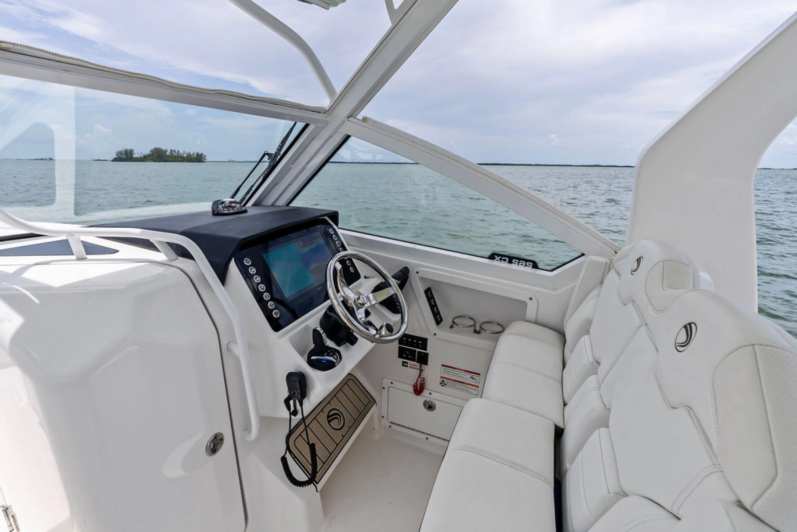 2024 Edgewater 262CX Crossover