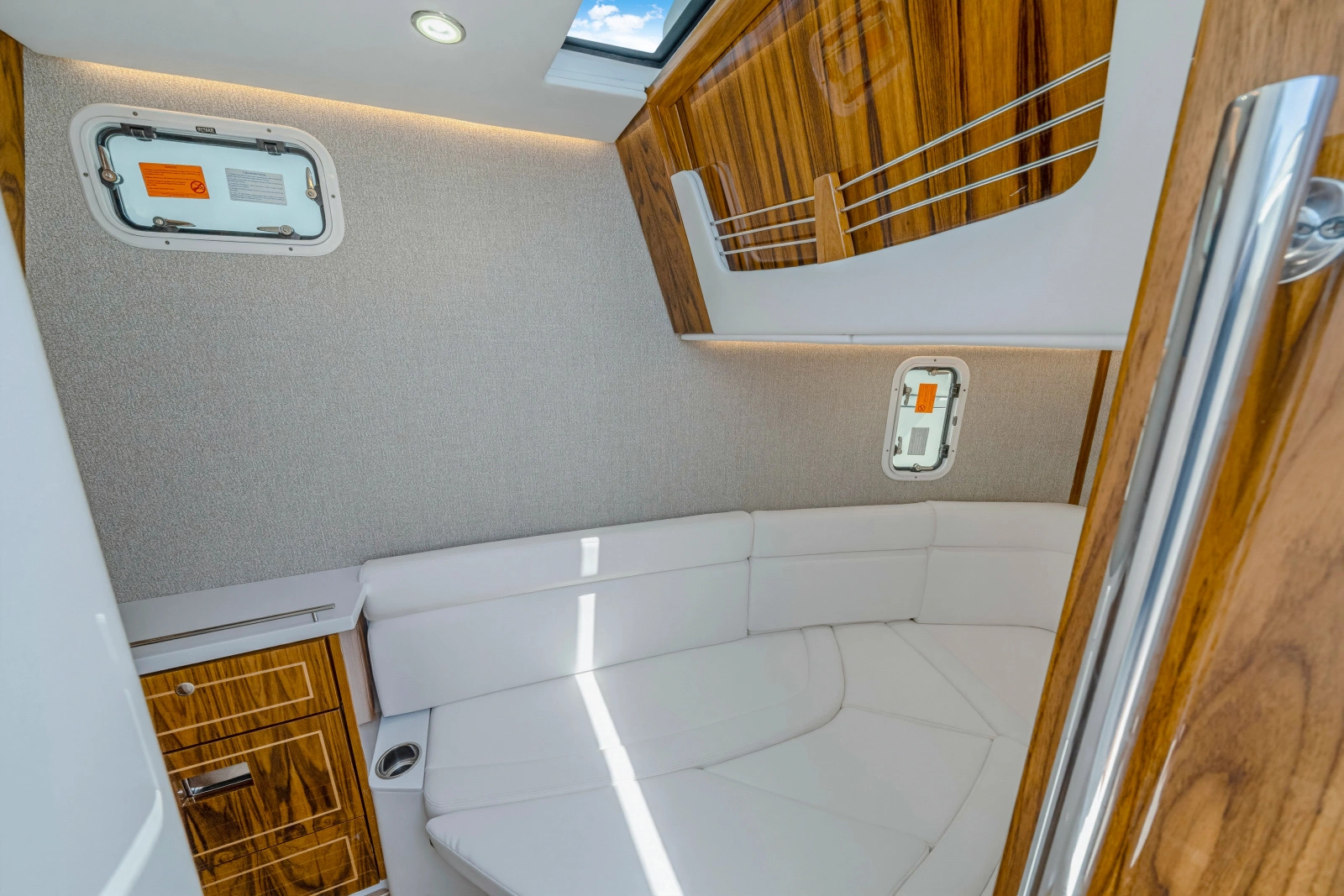 42ft HCB Yacht For Sale