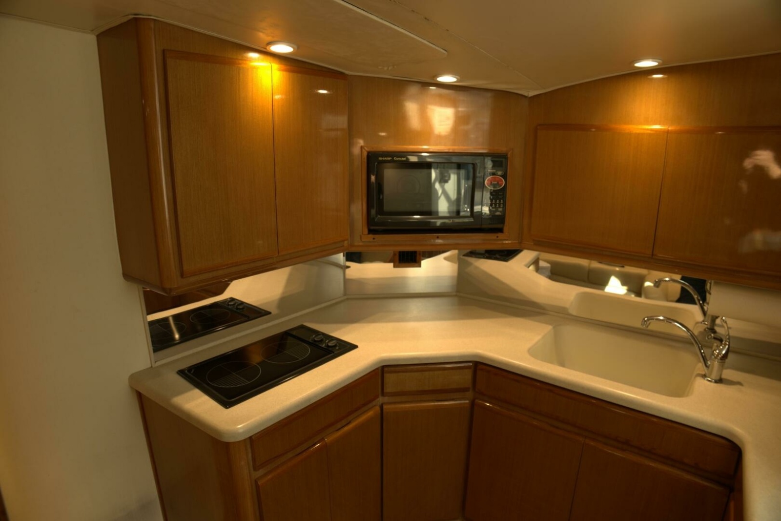 43' 2002 Viking 43 Open