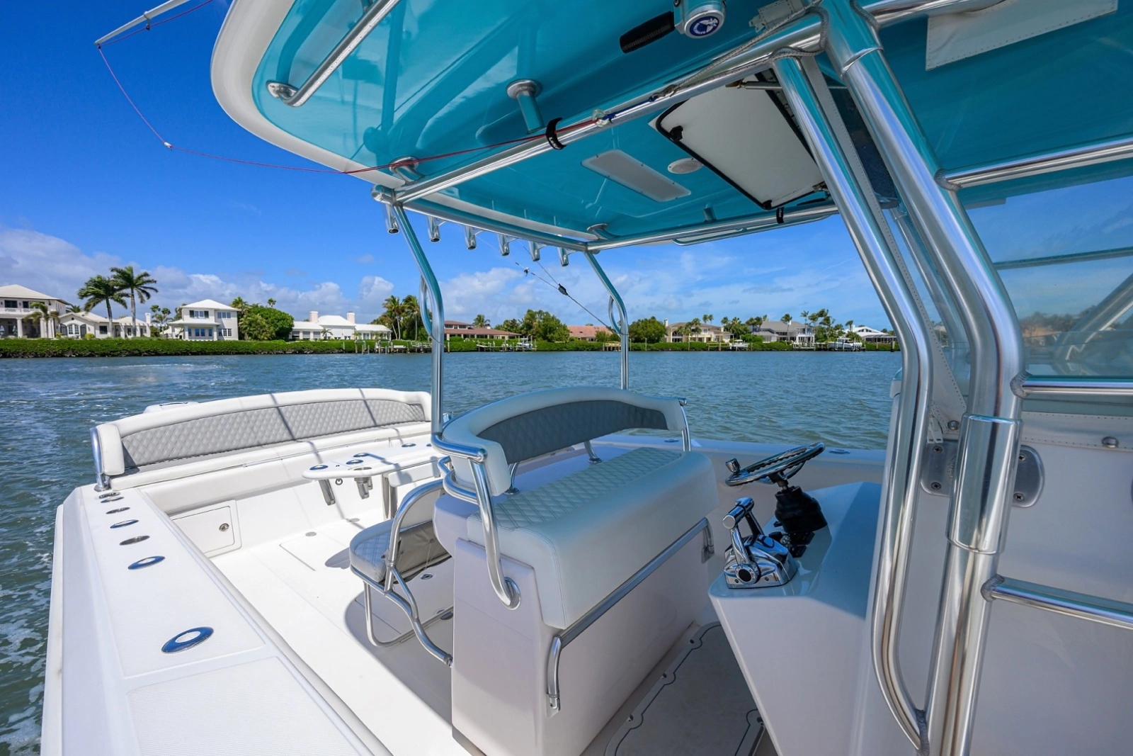 Bahama 41 - Exterior Helm