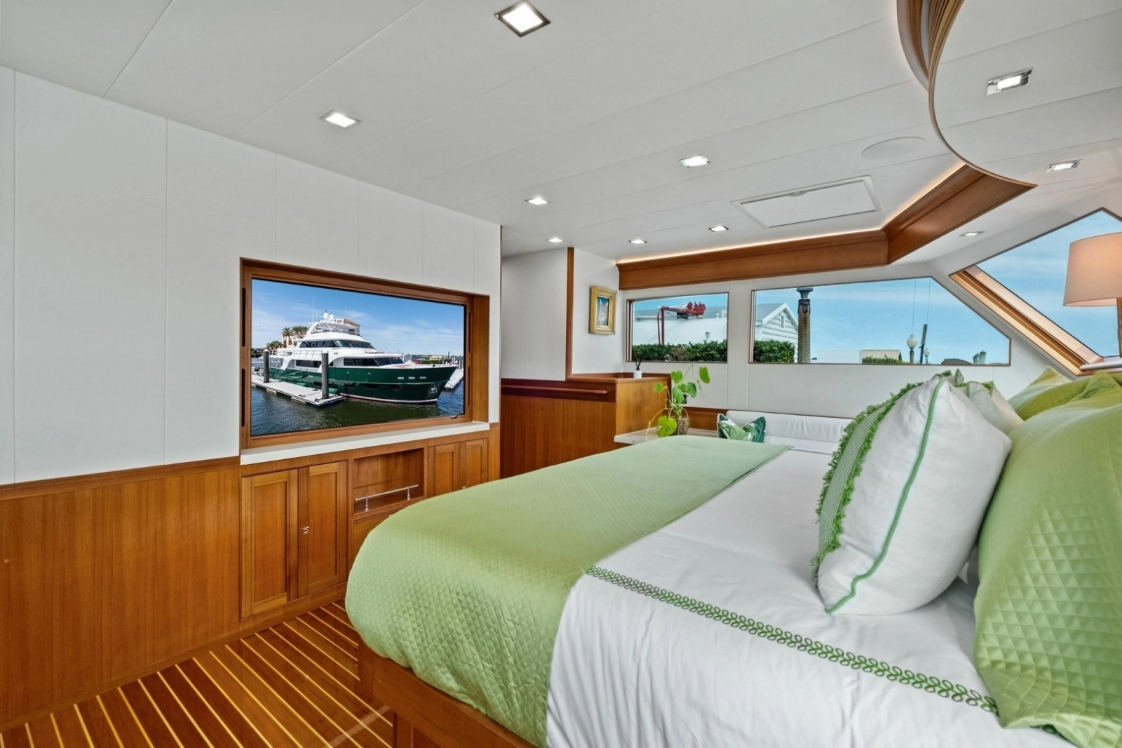 2024 Marlow 90 V - Artemis II