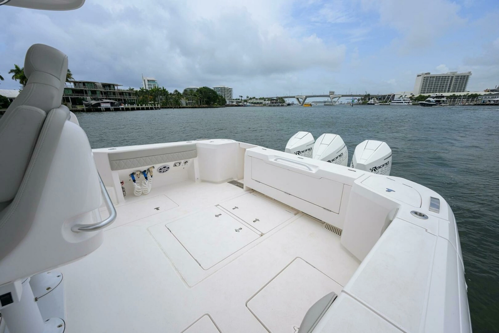 Intrepid 41 - Starboard Cockpit