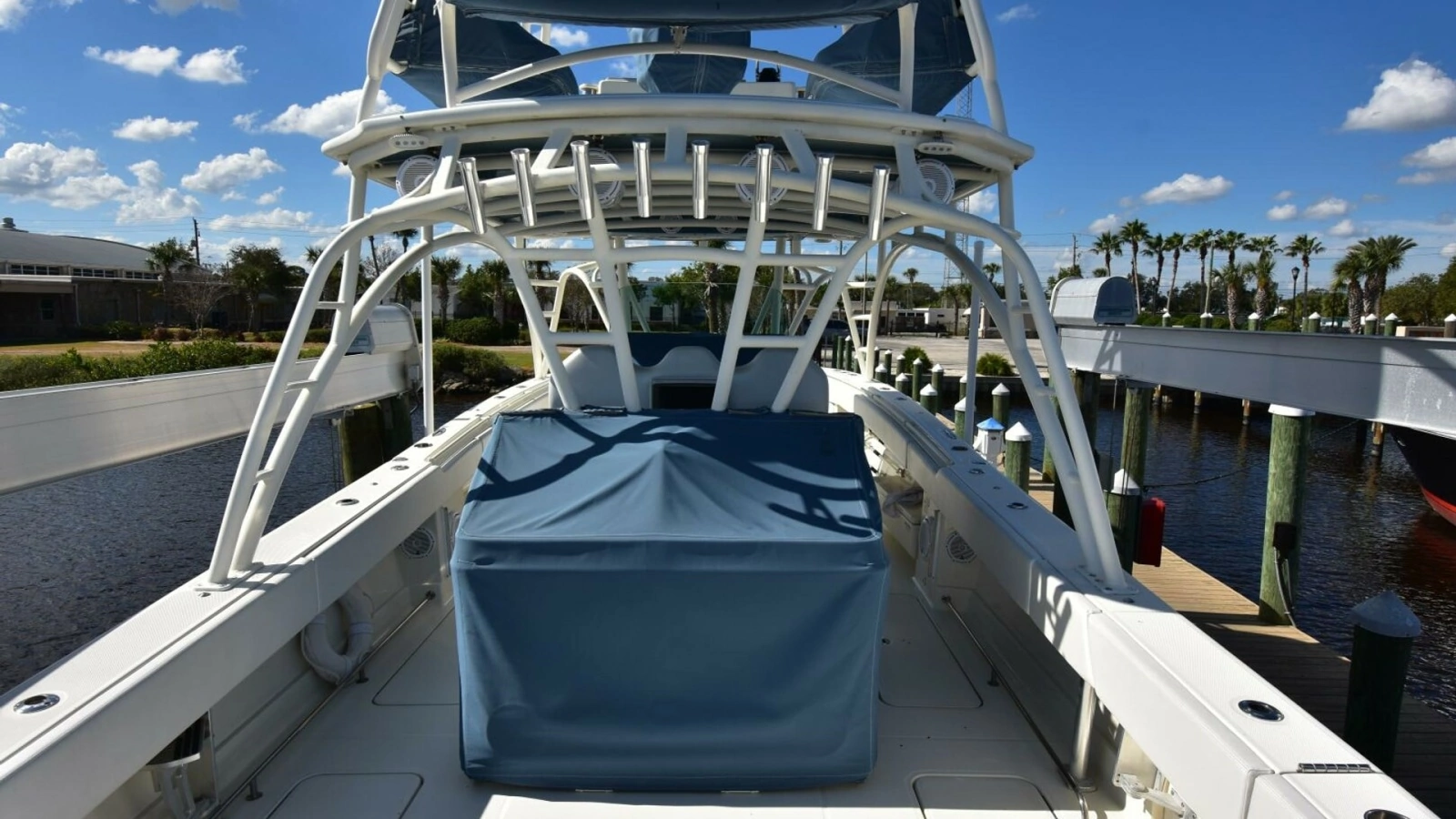 2012 42 Hydra-Sports SF - A Salt Weapon - Cockpit Bait Station