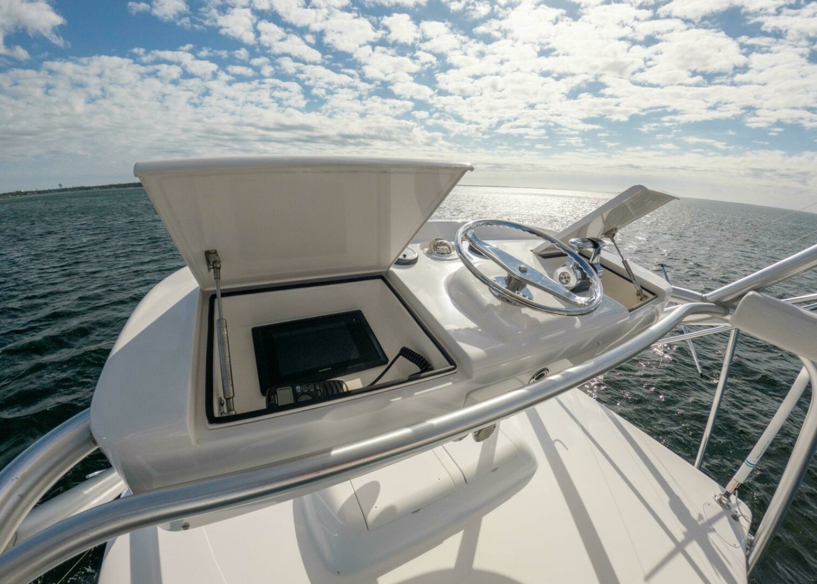 52' 2015 Viking 52 Sport Tower