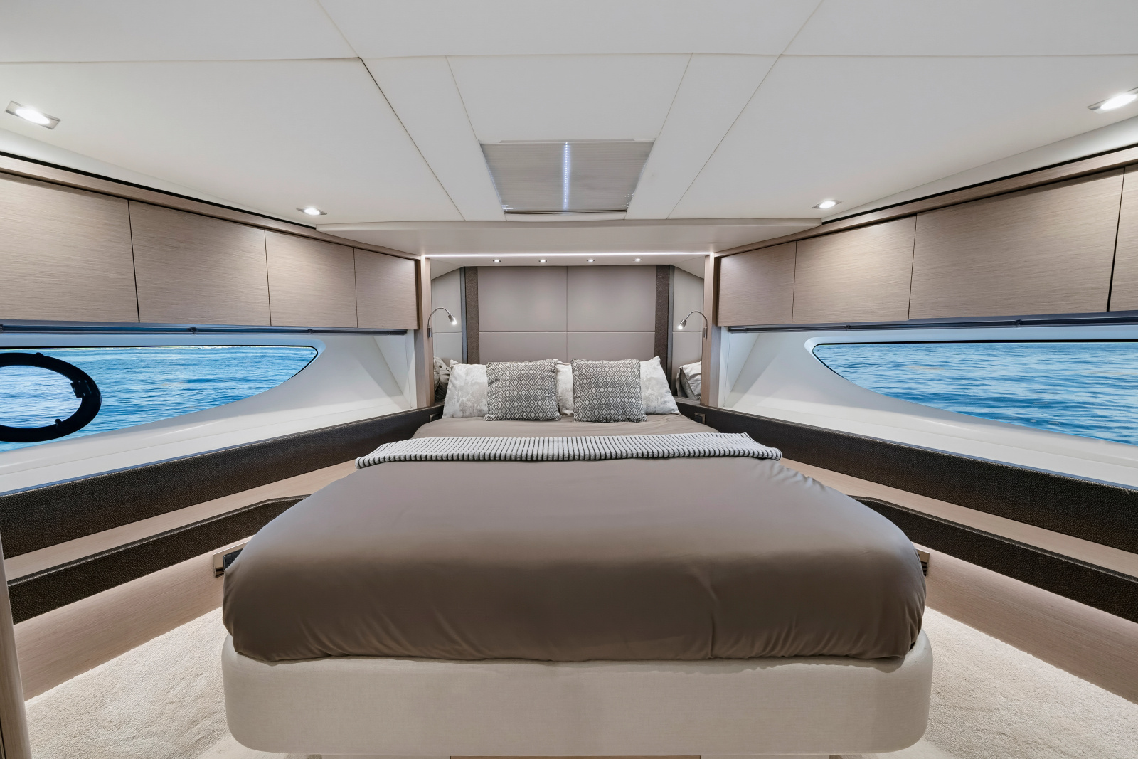 2020 Sunseeker 76 Yacht