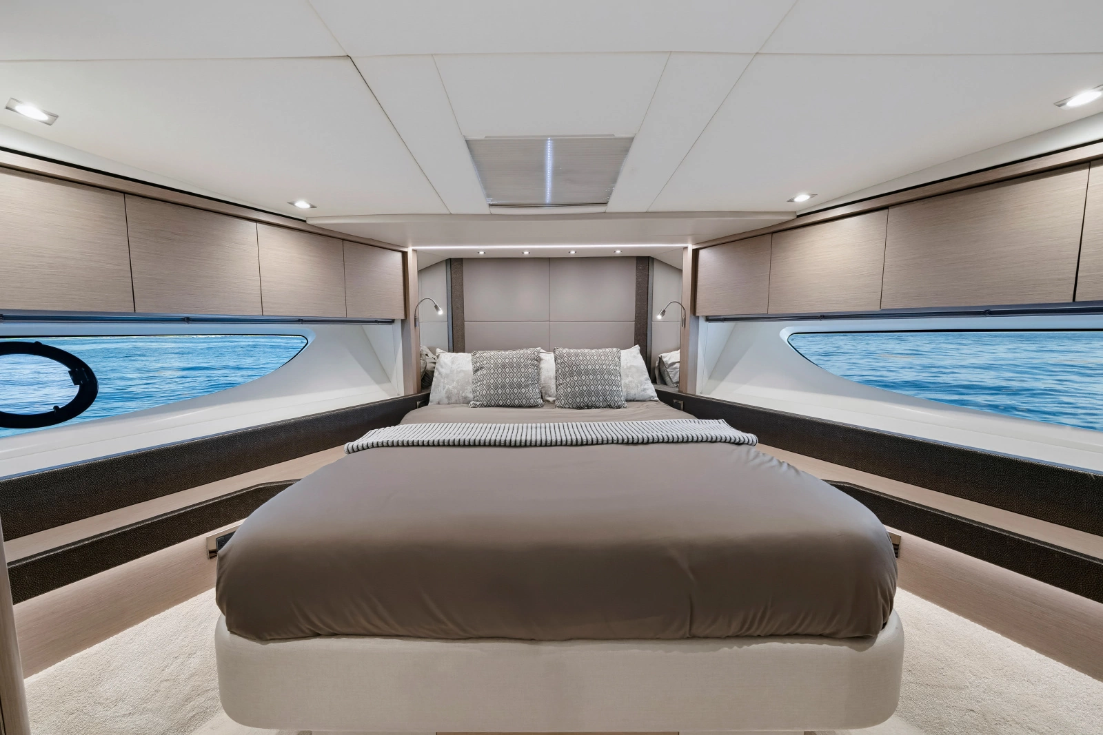 2020 Sunseeker 76 Yacht