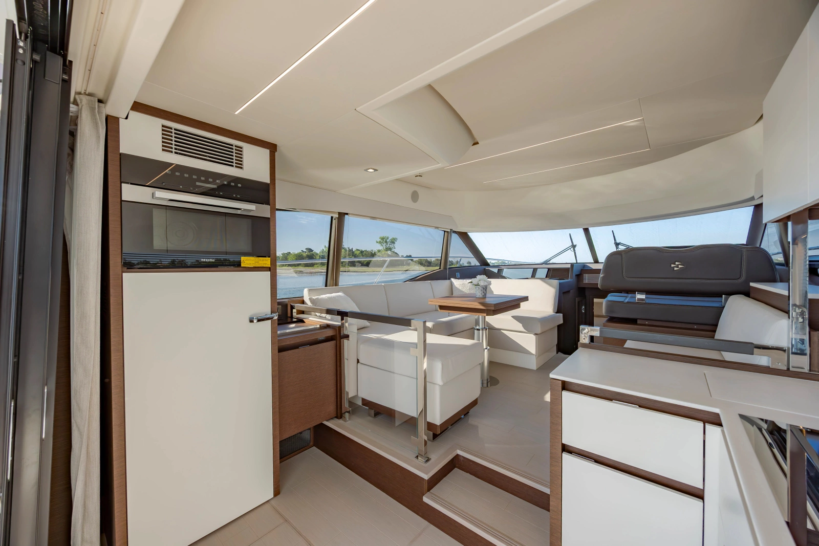 2024 Prestige 460