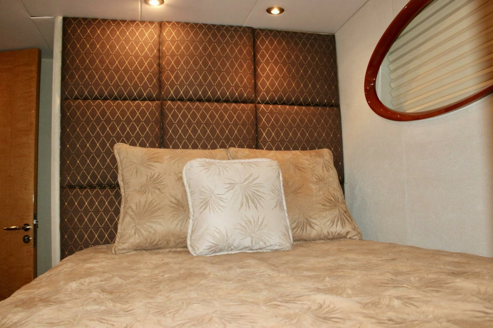 2007 Lazzara 74 Motor Yacht Kathleen